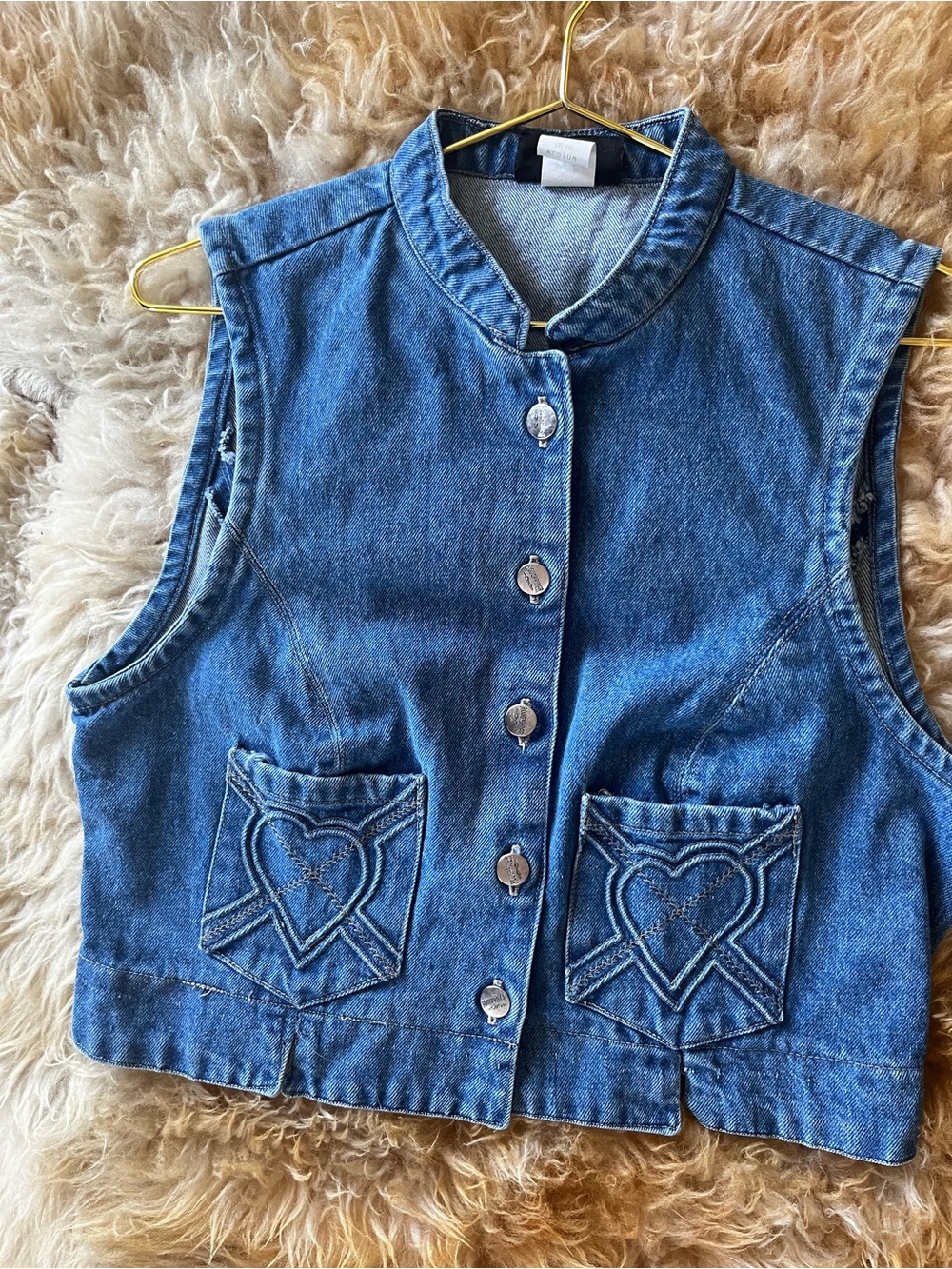 Denim Button-Front Sleeveless Shirt Vest with Heart Pockets - Blue